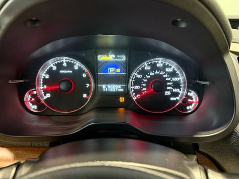 Used 2013 Subaru Outback 2.5i Limited w/ Moonroof Pkg image 18