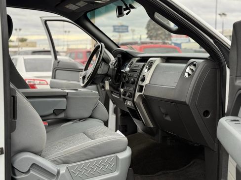 Used 2011 Ford F150 XLT w/ XLT Chrome Pkg image 12