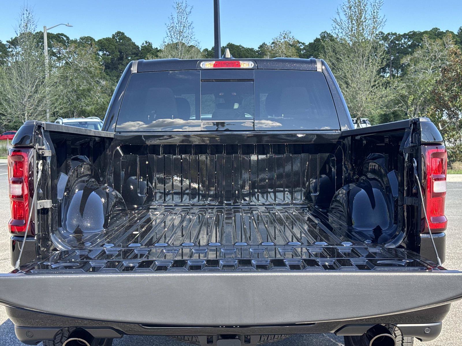 Used 2025 RAM 1500 Tradesman w/ Off Road Group AWD/4WD image 5