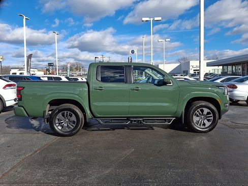Used 2025 Nissan Frontier SV w/ SV Convenience Package image 7