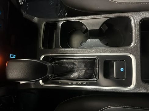 Used 2018 Ford Escape SE FWD image 12