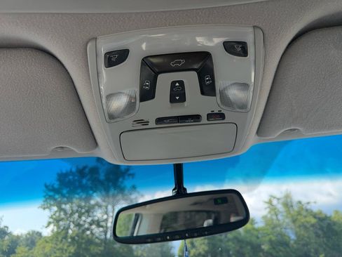 Used 2011 Toyota Sienna XLE w/ Premium Pkg FWD image 17