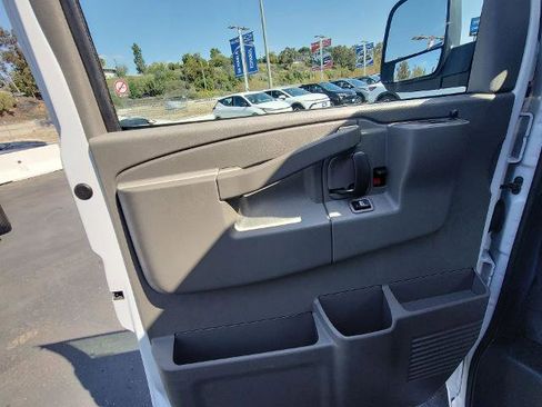 Used 2024 GMC Savana 2500 w/ Driver Convenience Package image 19