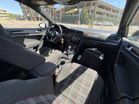 Used 2015 Volkswagen GTI S FWD image 25
