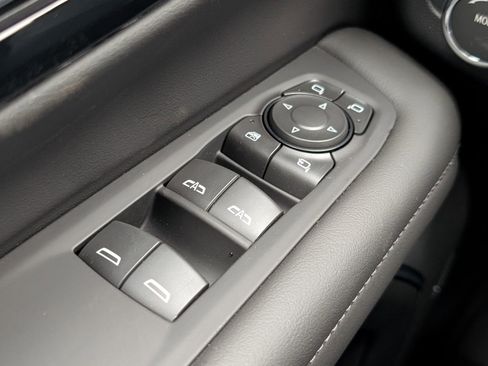 New 2026 Chevrolet Tahoe LT w/ Comfort Package AWD/4WD image 19