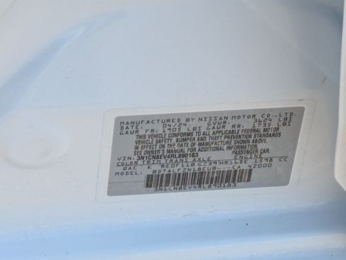 Used 2024 Nissan Versa SV FWD image 30