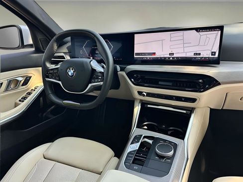 Used 2025 BMW 330i Sedan RWD image 7