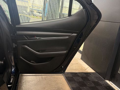 Used 2019 MAZDA MAZDA3 AWD Hatchback w/ Premium Pkg image 15