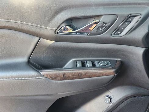 Used 2023 GMC Acadia Denali w/ Black Diamond Edition image 23