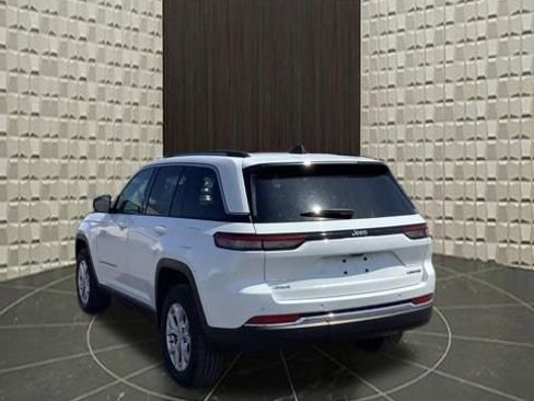 Certified 2023 Jeep Grand Cherokee Limited AWD/4WD image 6