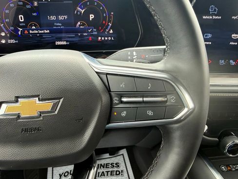 Used 2025 Chevrolet Suburban Premier RWD image 35