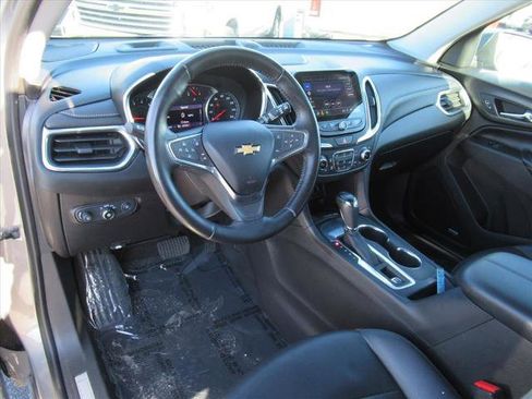 Used 2019 Chevrolet Equinox Premier image 16