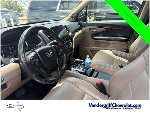 Used 2017 Honda Pilot Touring image 12