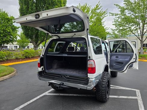 Used 1997 Toyota 4Runner SR5 AWD/4WD image 28