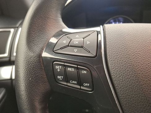 Used 2017 Ford Explorer Limited image 17