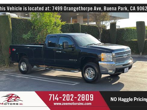 Used 2009 Chevrolet Silverado 2500 LT w/ Exterior Plus Package image 4