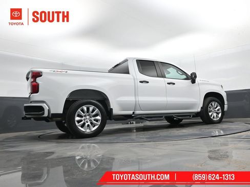 Used 2022 Chevrolet Silverado 1500 Custom AWD/4WD image 35