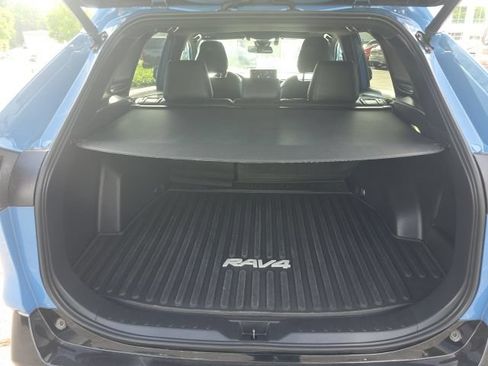 Used 2022 Toyota RAV4 SE w/ Convenience Package AWD/4WD image 15