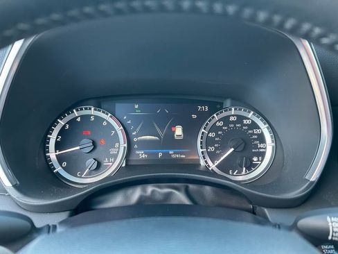 Used 2024 Toyota Highlander XSE image 18