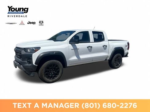 Used 2024 Chevrolet Colorado Trail Boss w/ Technology Package AWD/4WD image 1