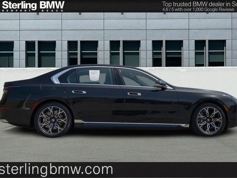 Used 2024 BMW i7 eDrive50 image 4