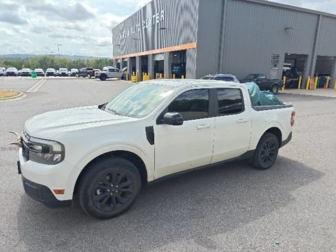 Used 2024 Ford Maverick Lariat w/ Black Appearance Package AWD/4WD image 6