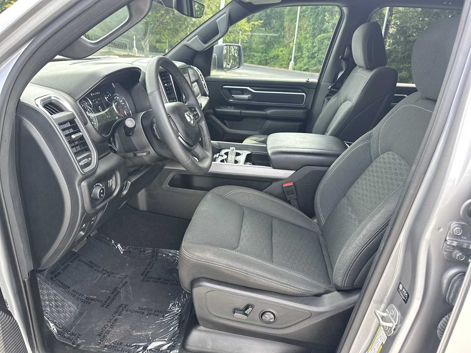 Used 2025 RAM 1500 Big Horn AWD/4WD image 16