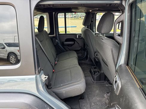 Used 2024 Jeep Wrangler Unlimited Sport AWD/4WD image 12