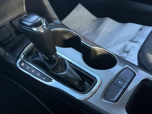 Certified 2017 Chevrolet Cruze LT w/ Convenience Package image 19