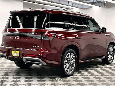 Used 2025 INFINITI QX80 Sensory w/ Exterior Package image 13