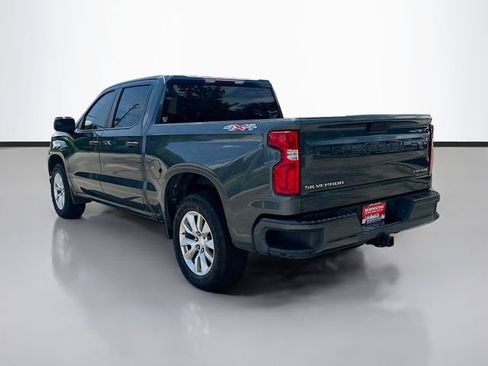 Used 2019 Chevrolet Silverado 1500 Custom w/ Custom Value Package AWD/4WD image 8