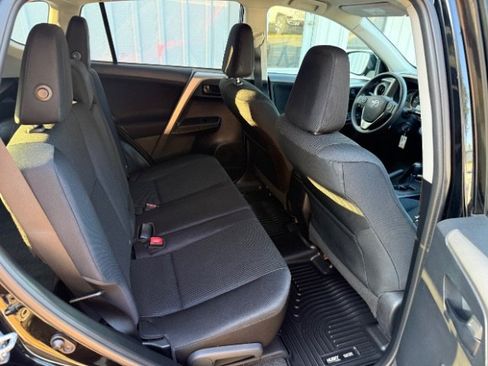 Used 2015 Toyota RAV4 LE image 6