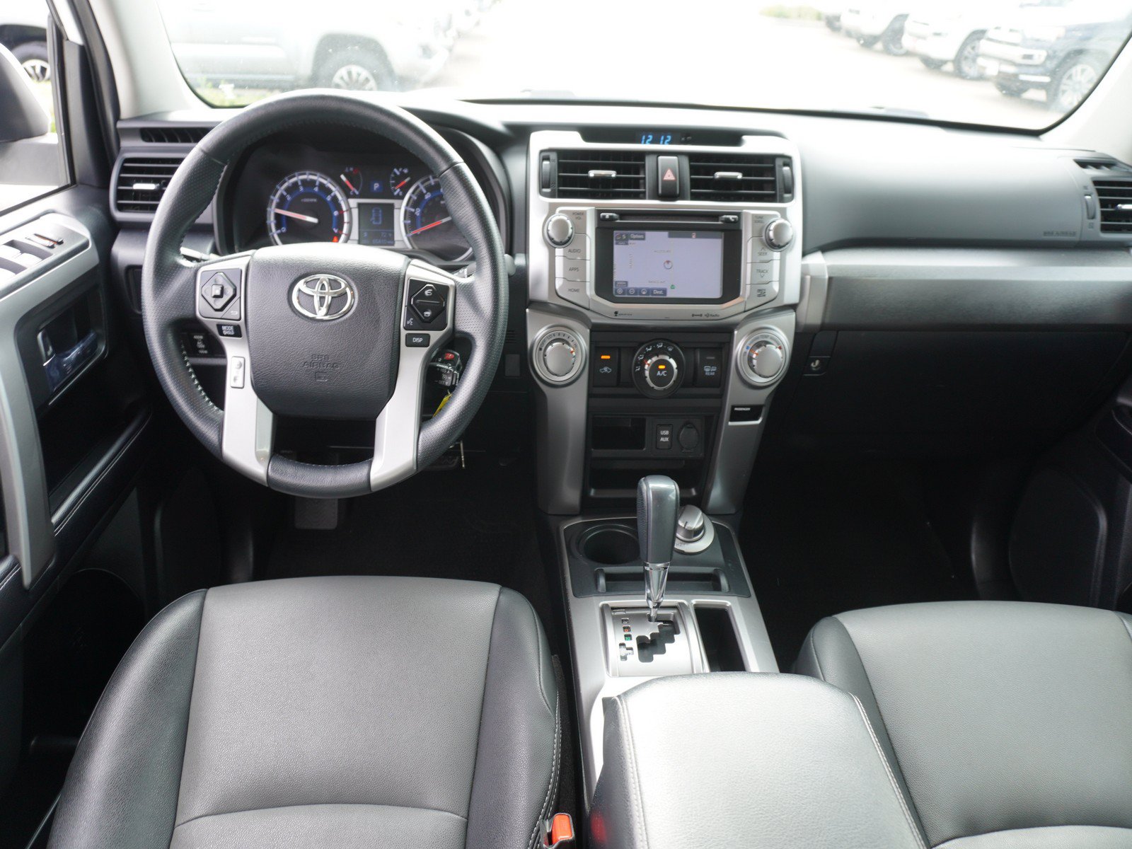 Used 2019 Toyota 4Runner SR5 Premium AWD/4WD image 2