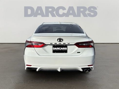 Used 2022 Toyota Camry SE FWD image 6