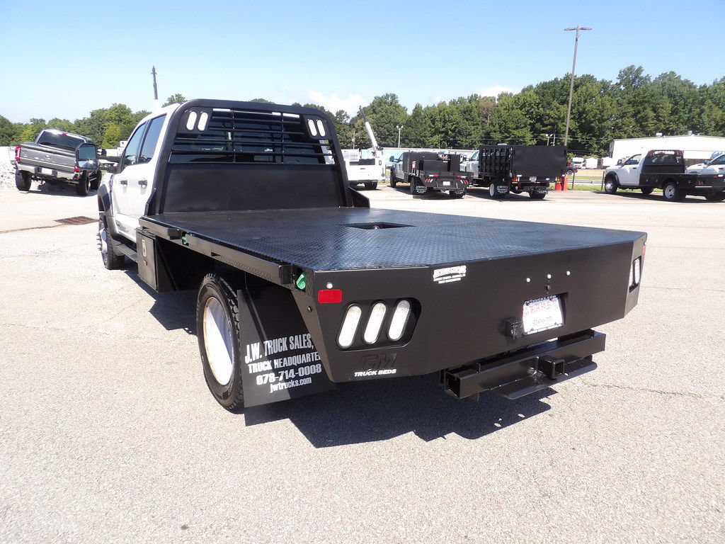 Used 2025 Ford F550 4x4 Crew Cab image 5