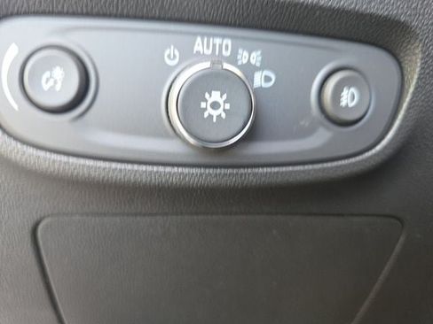 Used 2021 Buick Encore GX Preferred w/ Cold Weather Comfort Package AWD/4WD image 21