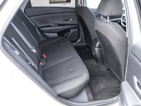 Used 2024 Hyundai Elantra SEL FWD image 23