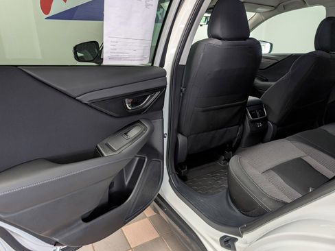 Used 2025 Subaru Outback Premium image 28