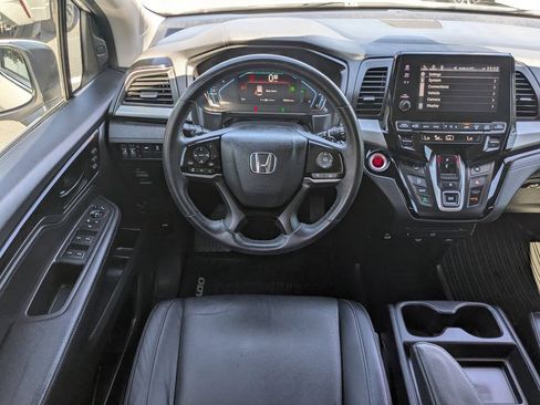 Used 2023 Honda Odyssey Touring image 16