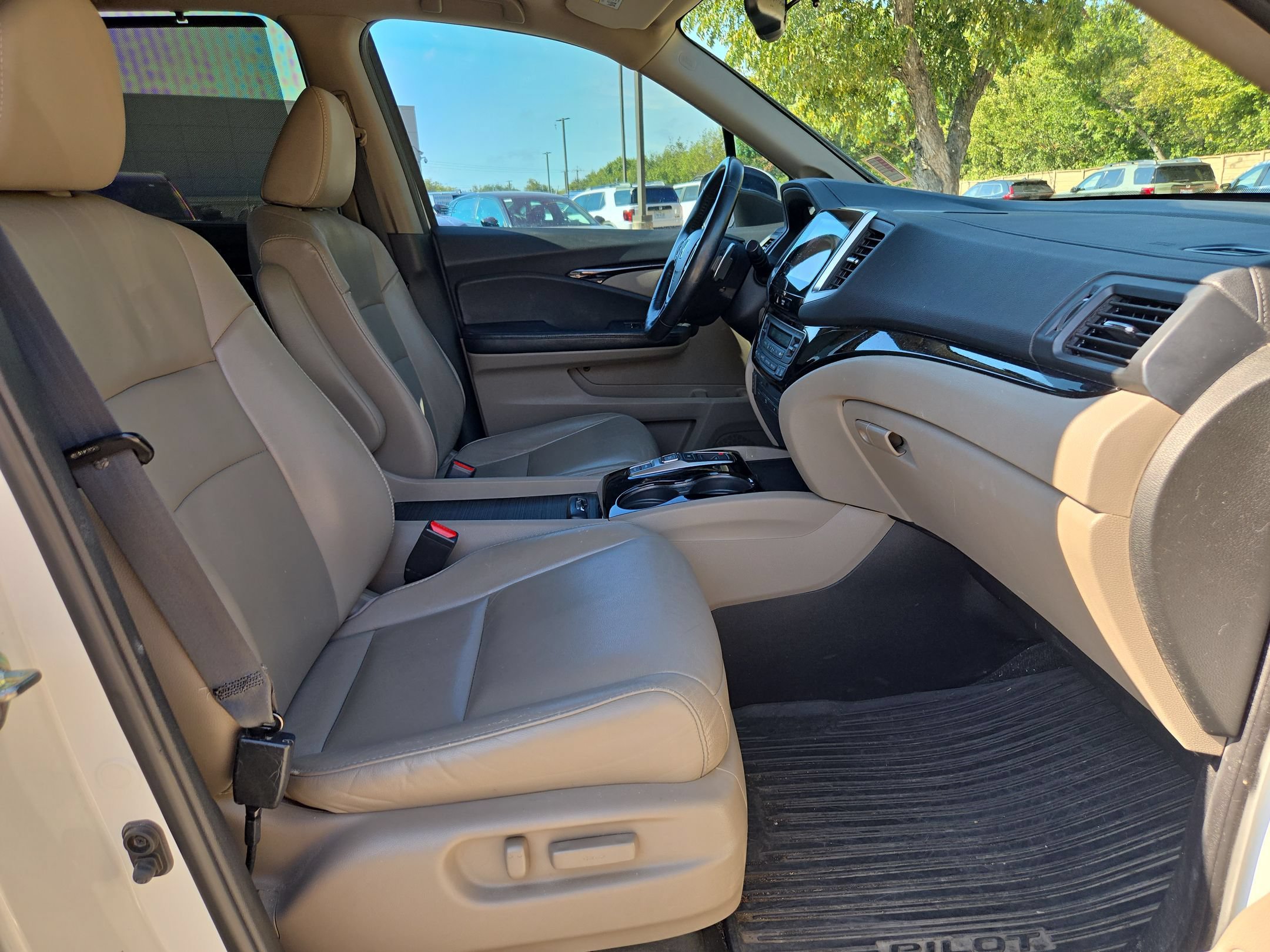 Used 2016 Honda Pilot Touring image 27