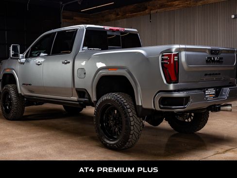 Used 2024 GMC Sierra 2500 AT4 w/ AT4 Premium Plus Package image 7