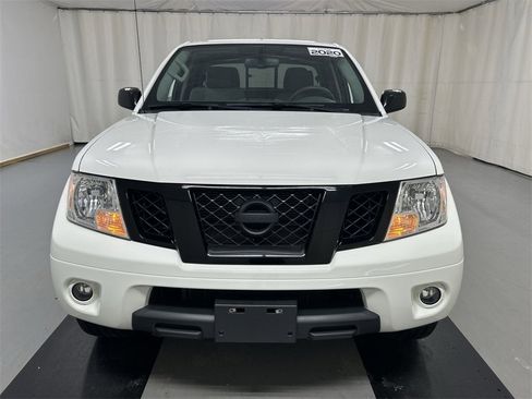 Used 2020 Nissan Frontier SV w/ Midnight Edition Floor Mats image 3