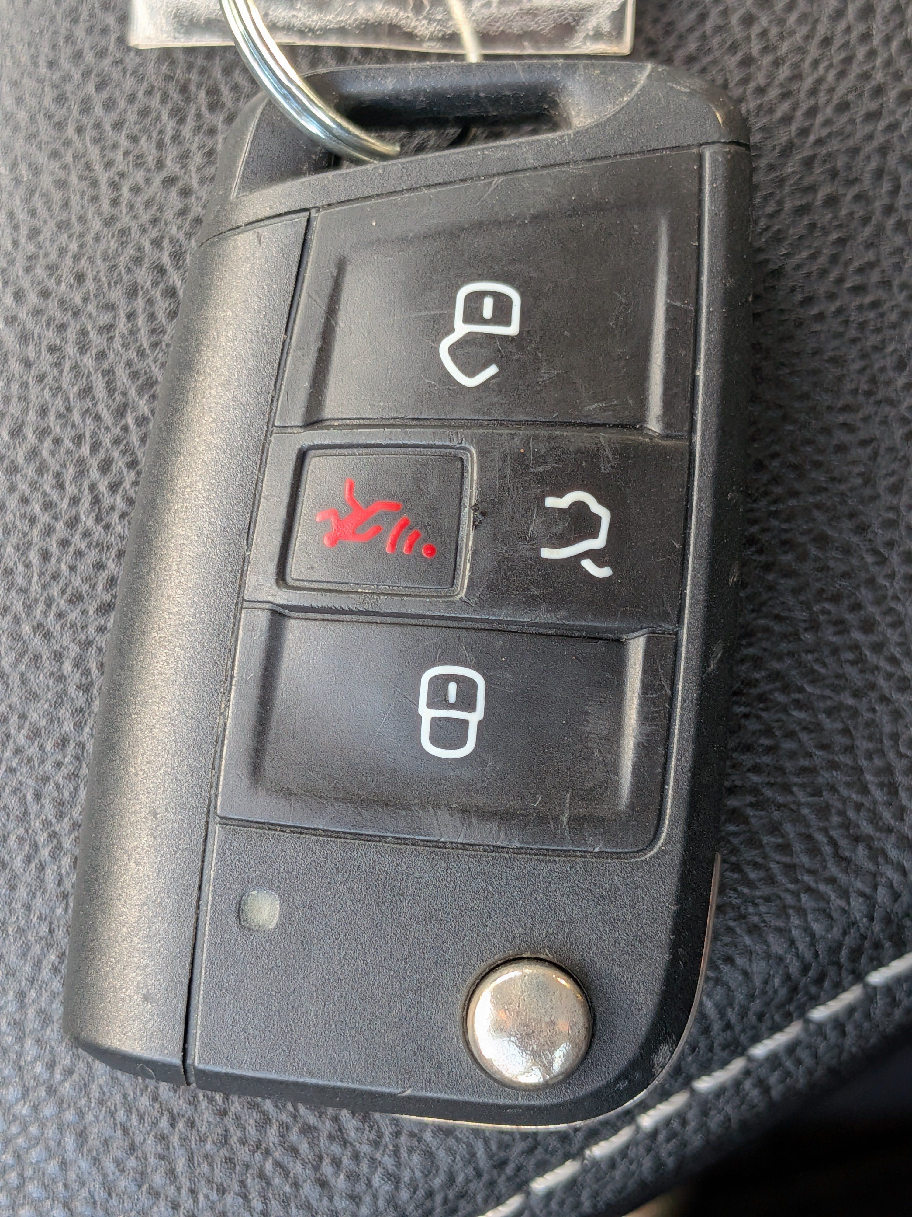 Certified 2025 Volkswagen Jetta S FWD image 24