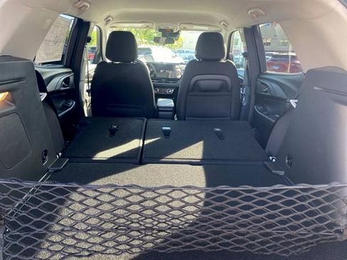 New 2026 Chevrolet TrailBlazer LT w/ Midnight Edition FWD image 13