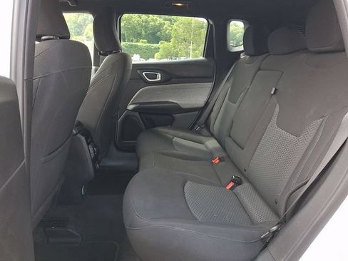 Used 2024 Jeep Compass Sport AWD/4WD image 18