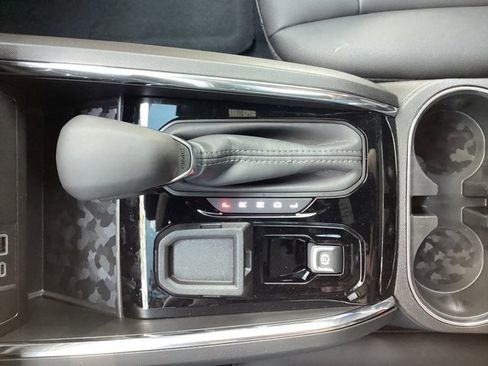New 2025 GMC Canyon Elevation w/ Convenience Package RWD image 18