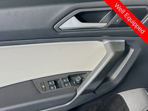 Used 2021 Volkswagen Tiguan SE R-Line FWD image 17