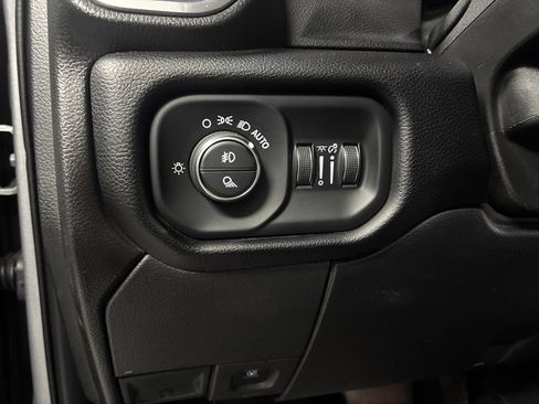 Used 2024 RAM 2500 Laramie AWD/4WD image 17