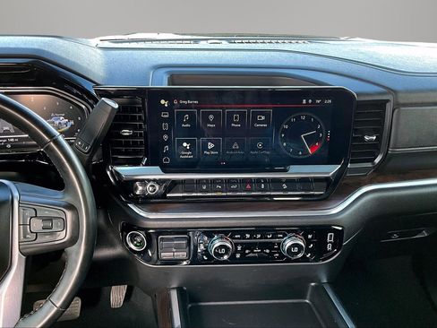 Used 2024 GMC Sierra 2500 SLT w/ SLT Premium Package image 10