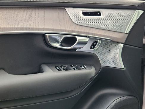 New 2026 Volvo XC90 B6 Ultra w/ Lounge Package image 4